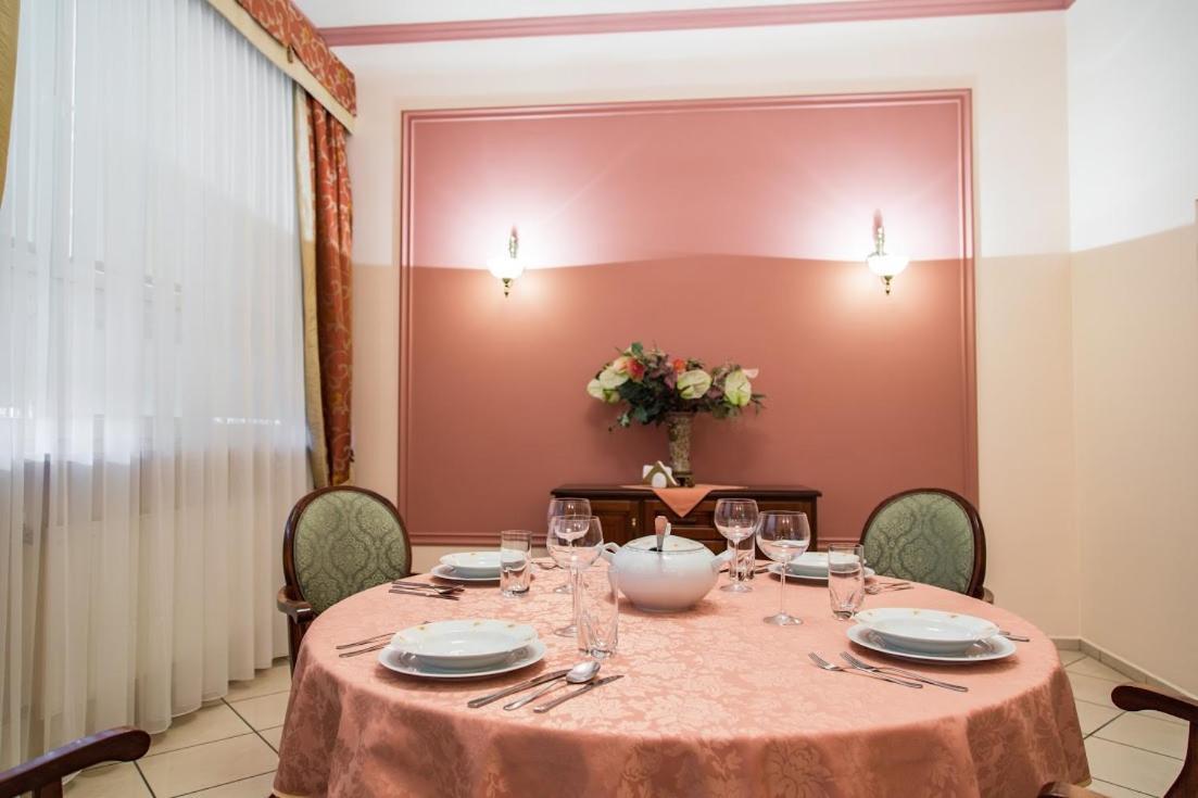 Kompleks Restauracyjno-Noclegowy Rubikon Lublin Kültér fotó